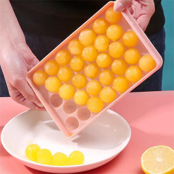 Round Ice Cube Tray with Lid